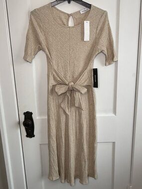 NWT GILLI Dailylook | Tan Ribbed Stretch Tie Waist Dress Short Sleeve Beige